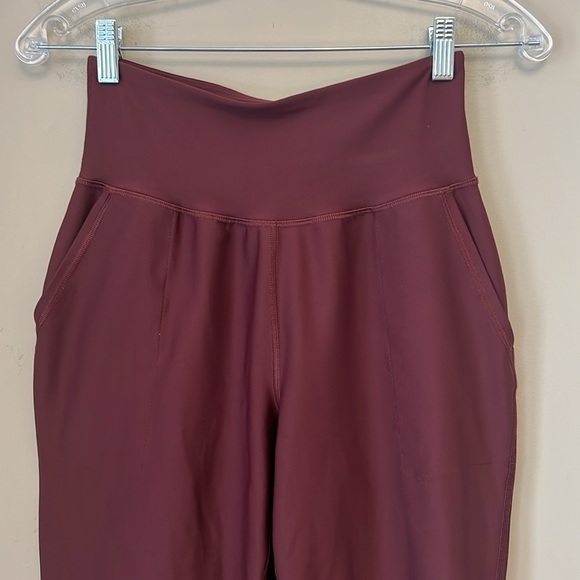 Old Navy Powersoft High Waisted Athletic Leggings size S - Picture 3 of 10